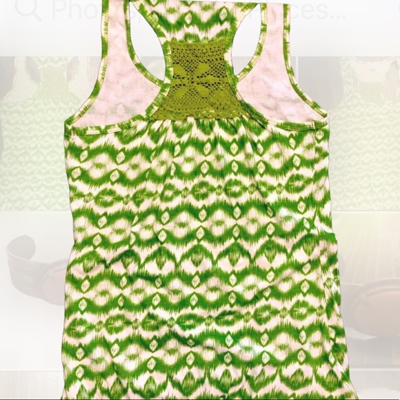 Maurices PRETTY Green Razorback Tank Top with Crochet Detail on Back Size Small - Picture 3 of 8